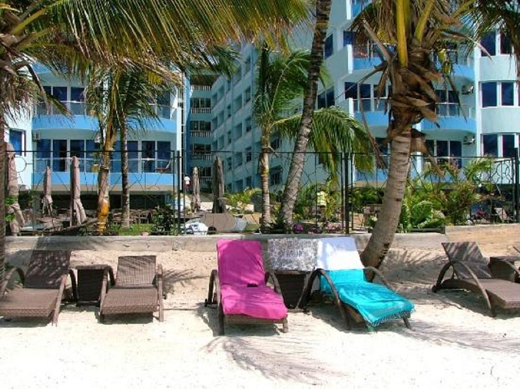 Modern Beach Front Studio Apartment - B44 Mombasa Esterno foto